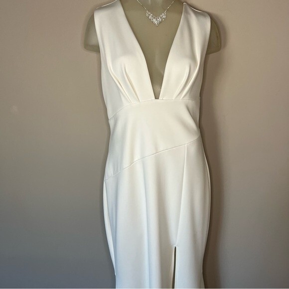 Fashion Nova Cream V-Neck Sleeveless Long Gown Cocktail Dress Women's‎ Size 1XL - Picture 7 of 16